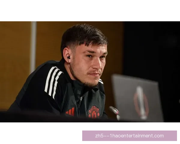 乌加特正式转会加盟曼联 强强联合助力红魔新赛季目标