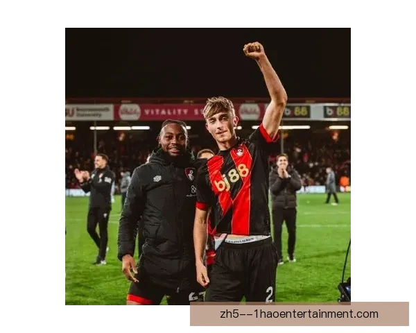 伯恩茅斯正式签约尤文图斯后卫赫伊森增强防线实力